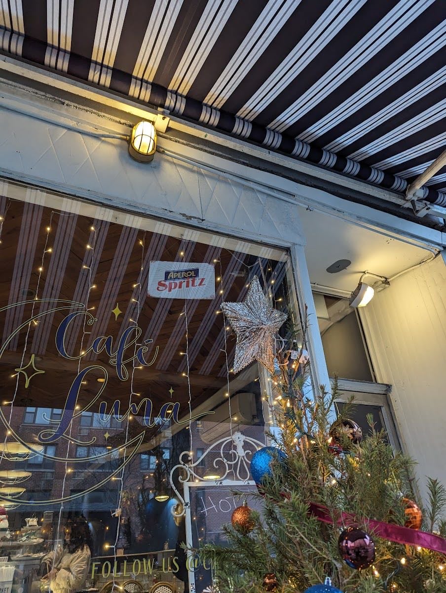 Cafe Luna