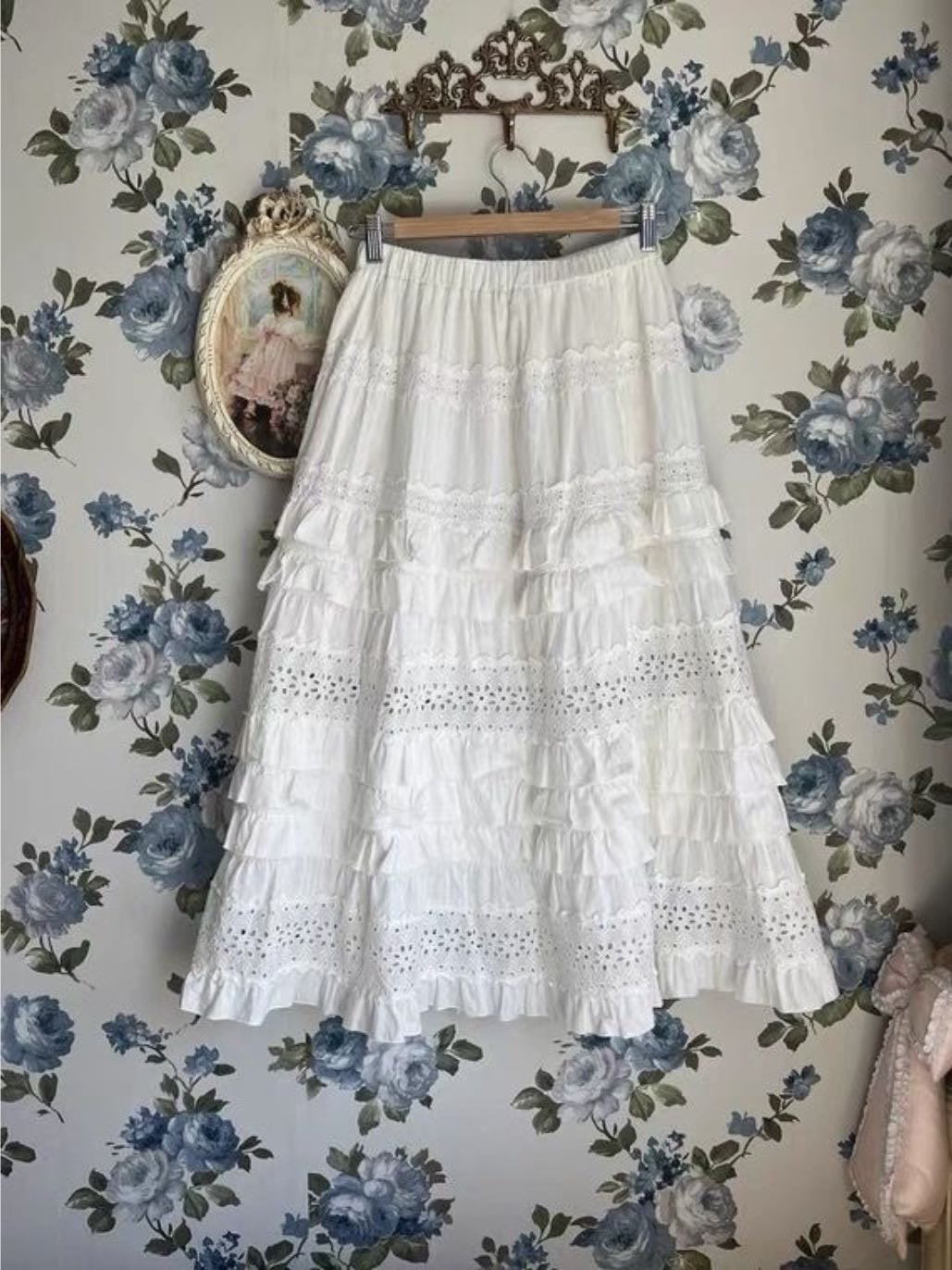 white maxi skirt