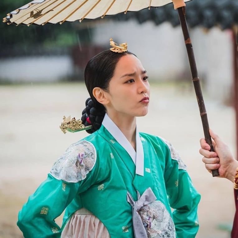 Mr. Queen - Park Kye-ok, Choi A-il · 2020