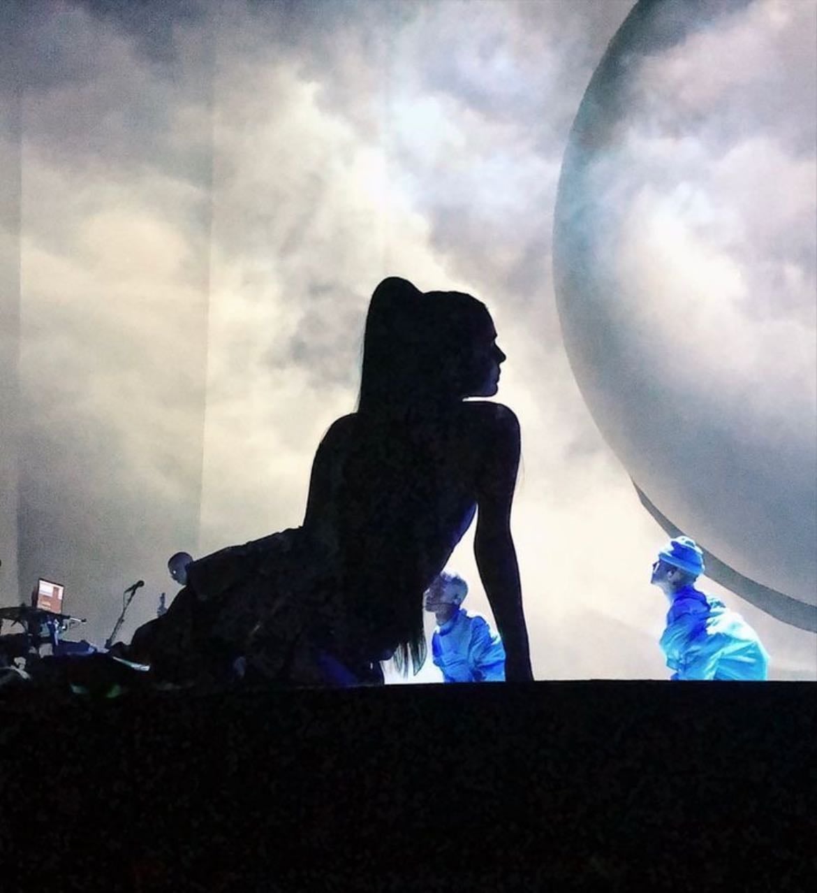 ariana grande: excuse me, i love you - Paul Dugdale · 2020
