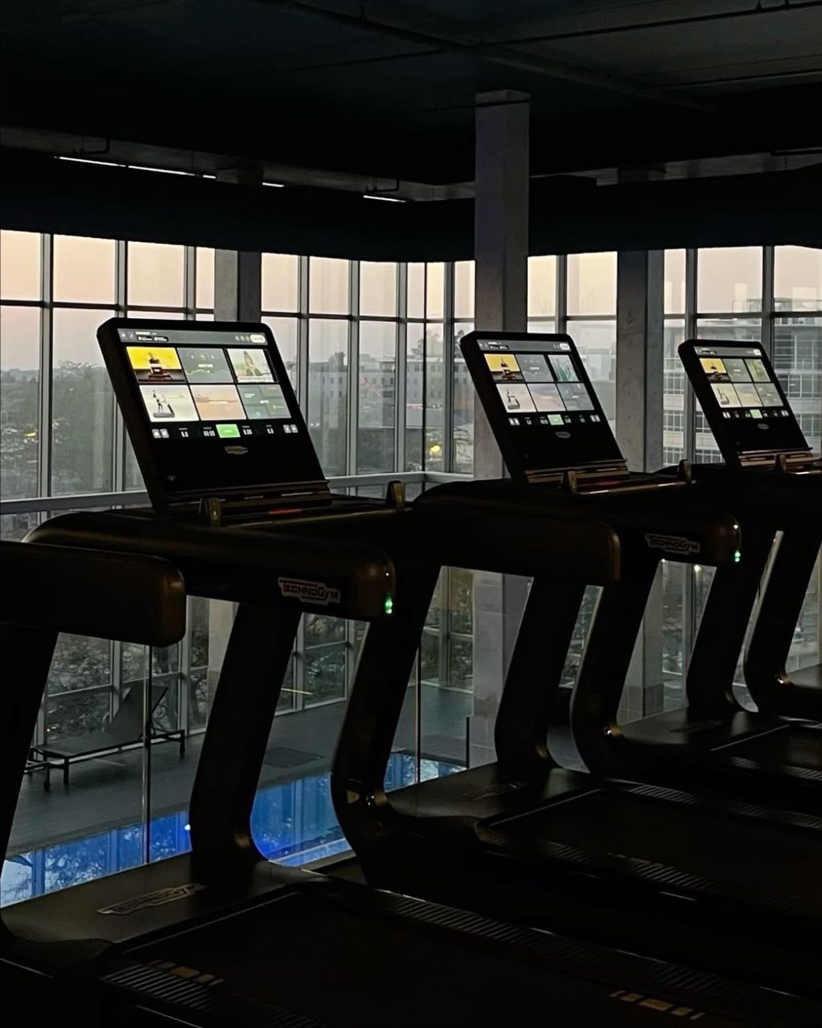 walk (10 - 15 min) - incline 15%, speed 5kmh