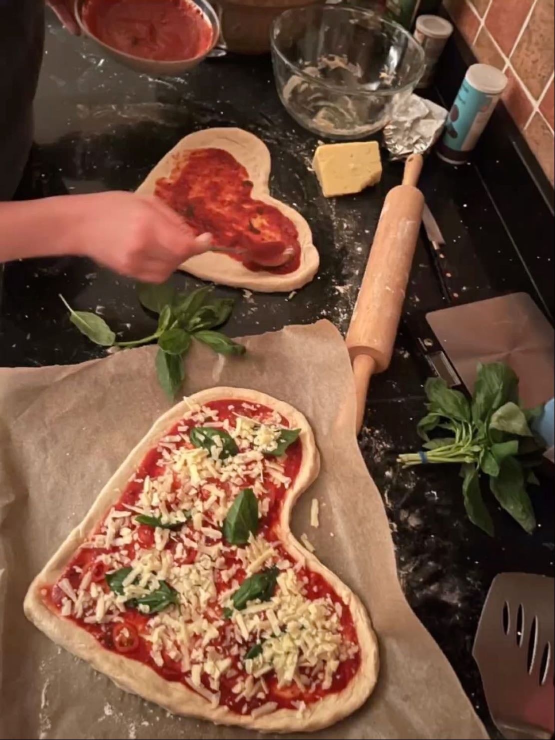 make pizzas