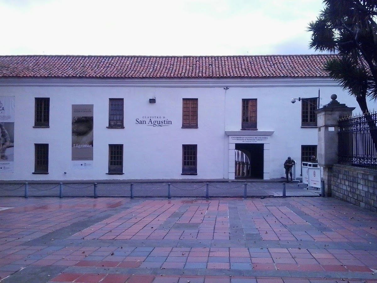 Claustro de San Agustín - Exposición “El Testigo”