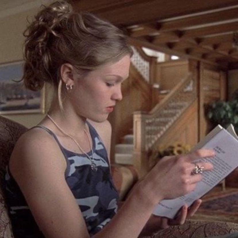 Kat Stratford - loves reading, rock music, she's the "wierd kid", has no friends
