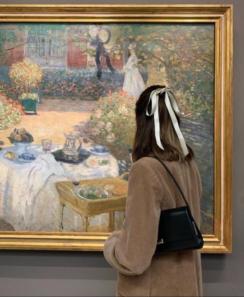 visit a museum/gallery