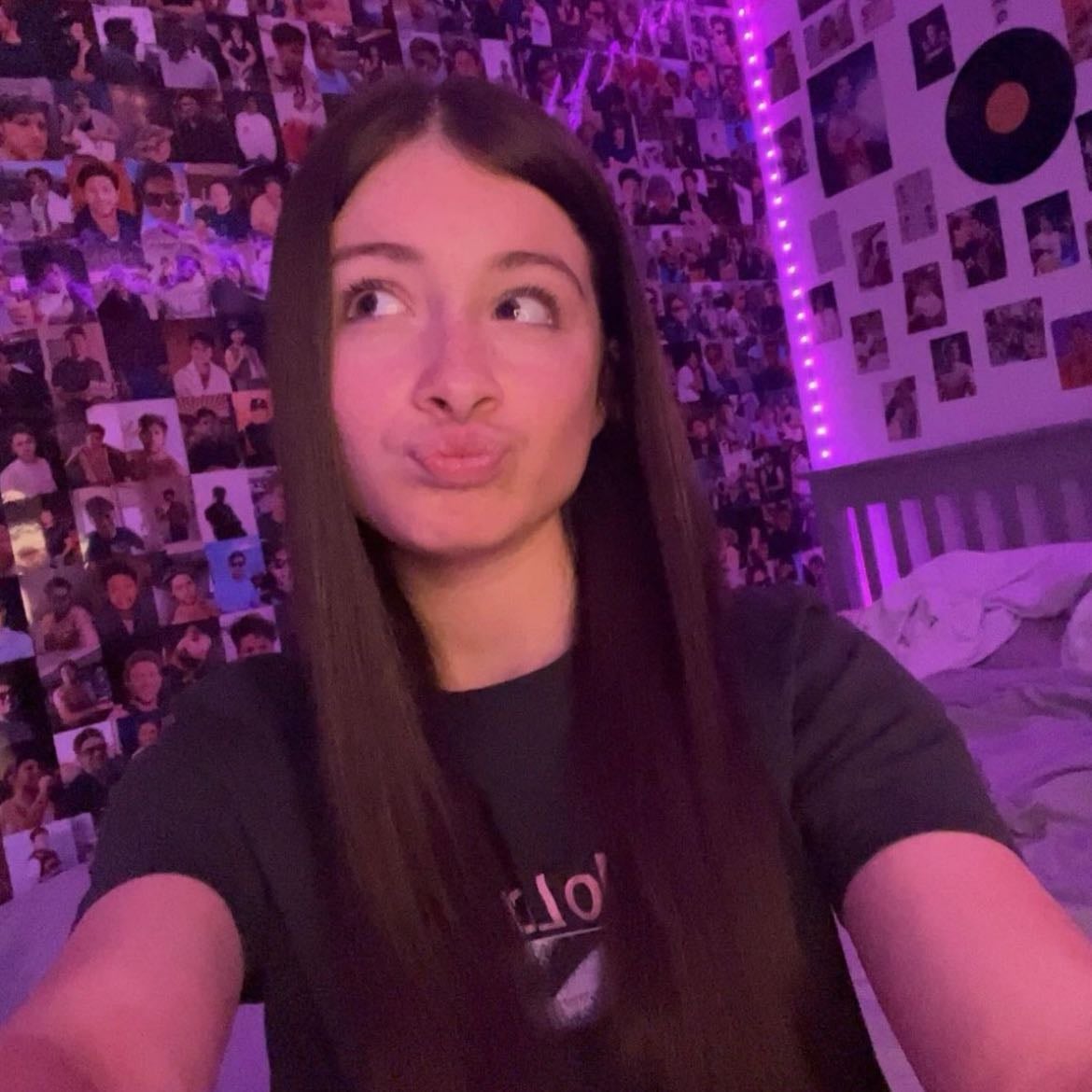 Follow Freya on any social media 🤭