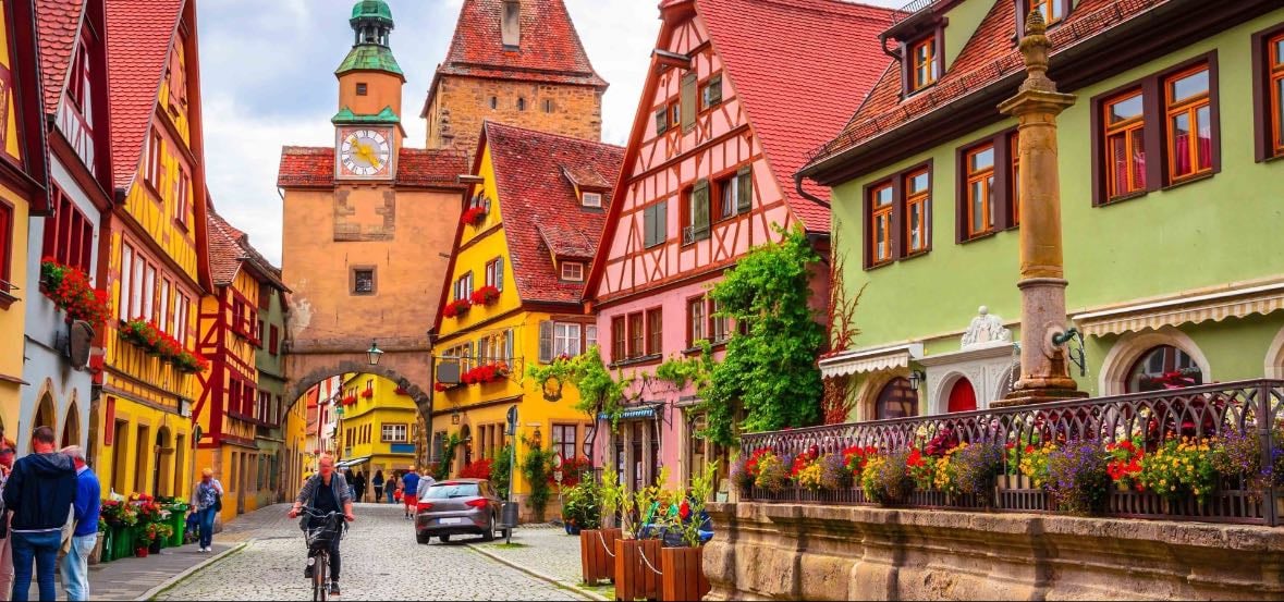 Germany - β’ Bavaria
β’ Munich
β’ Berlin
β’ TΓΌbingen