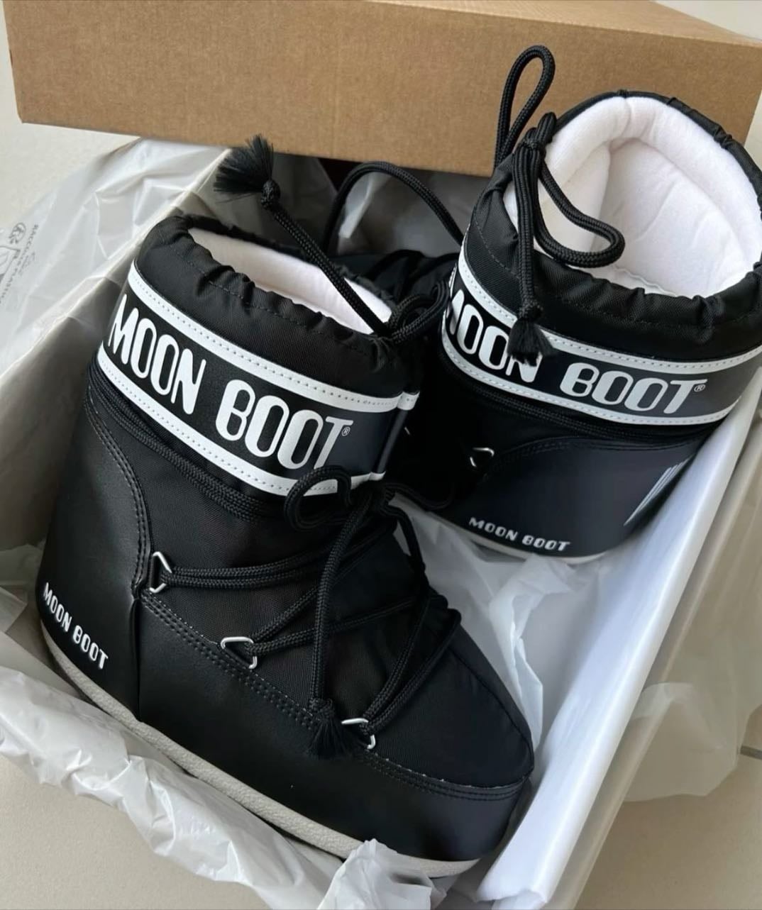 moon boots