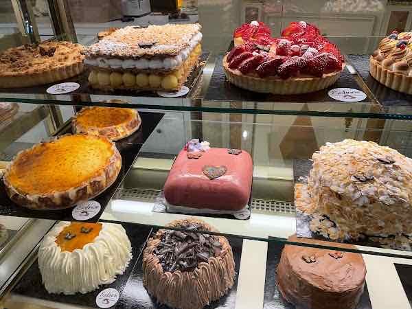 Pastelería Cafetería Salinas