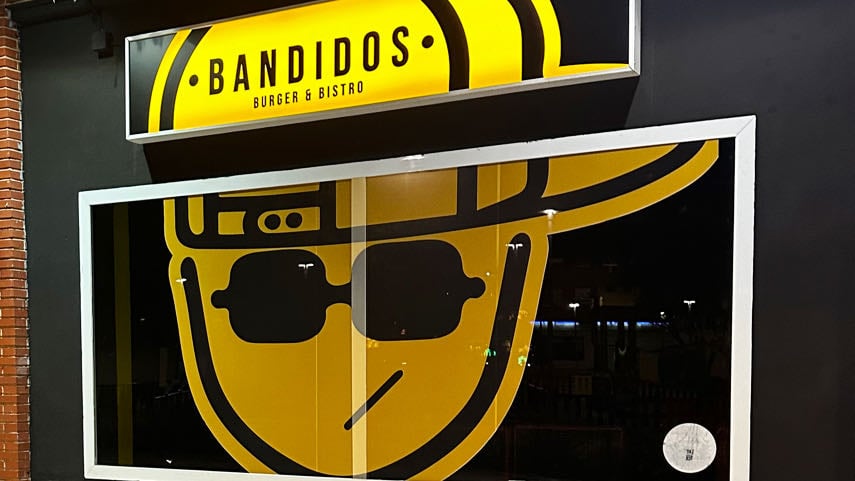 BANDIDOS BURGER - LA SERNA