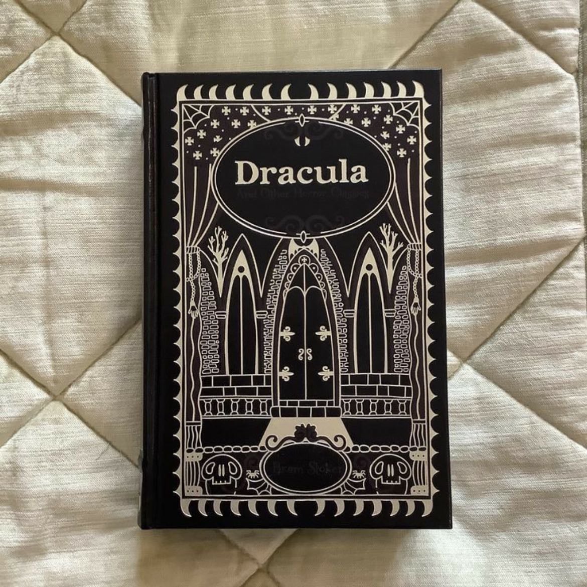 Dr谩cula
