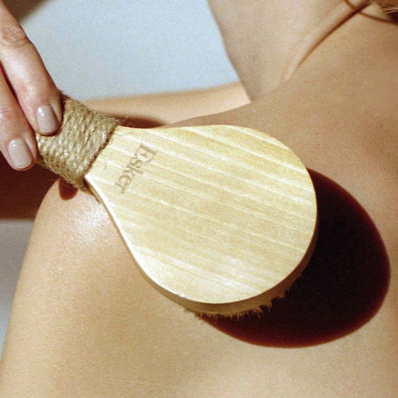 Dry brush - For circulation and dead skin