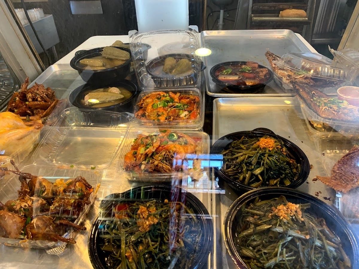 New Saigon Bakery and Deli