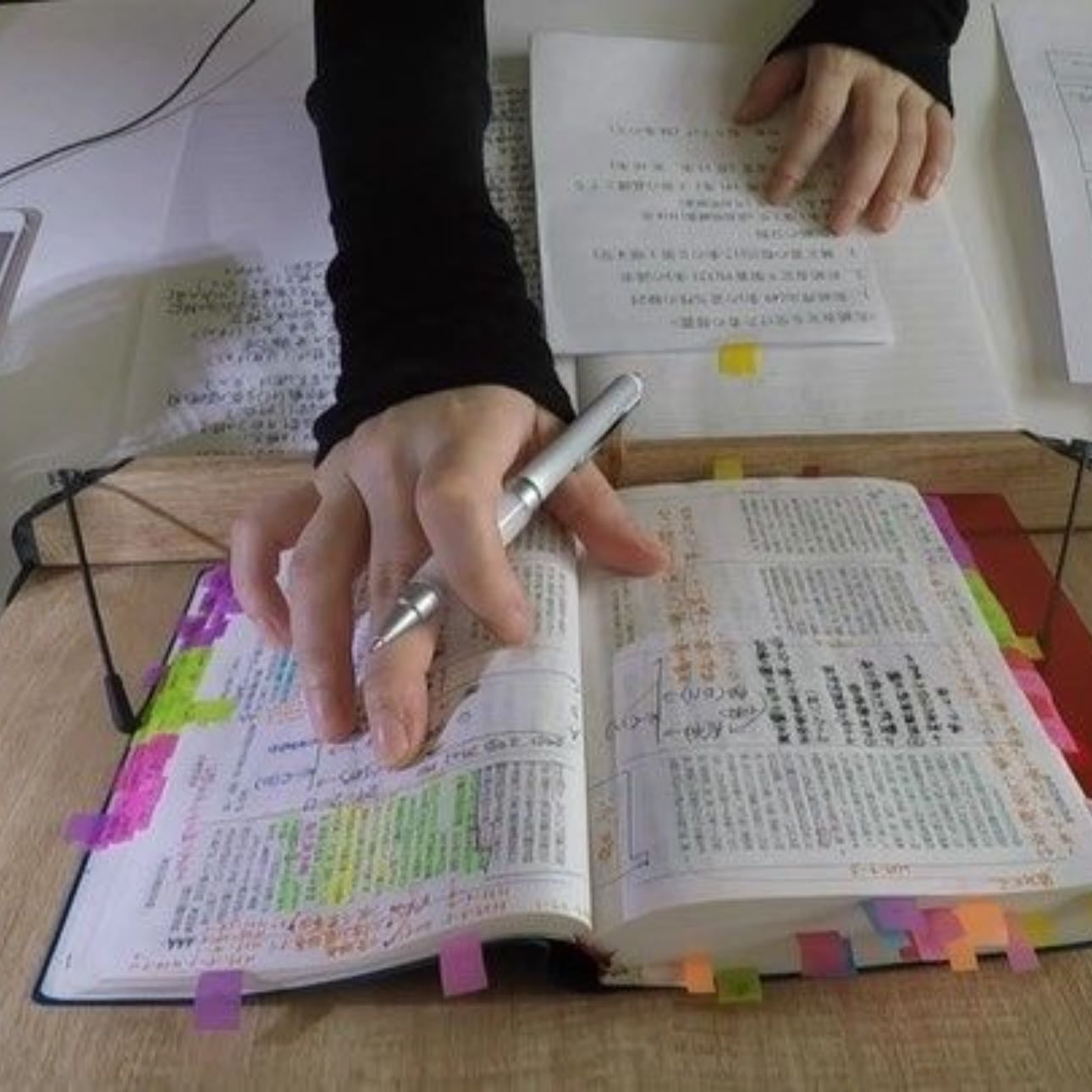 Booking study rooms for language practice