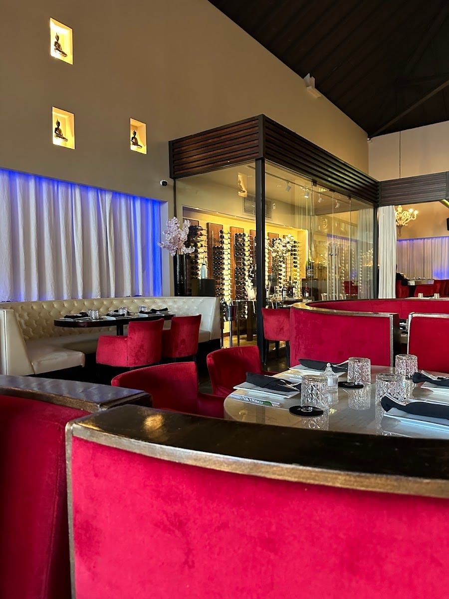 Azia Restaurant & Lounge