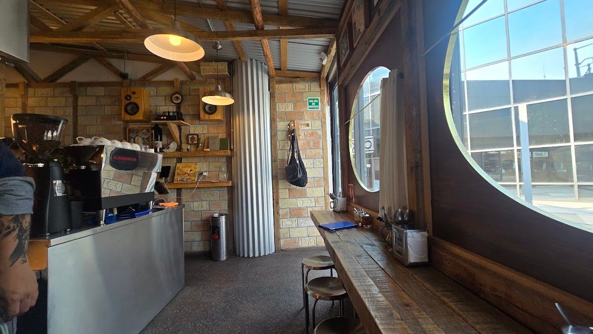 El Bambis Café