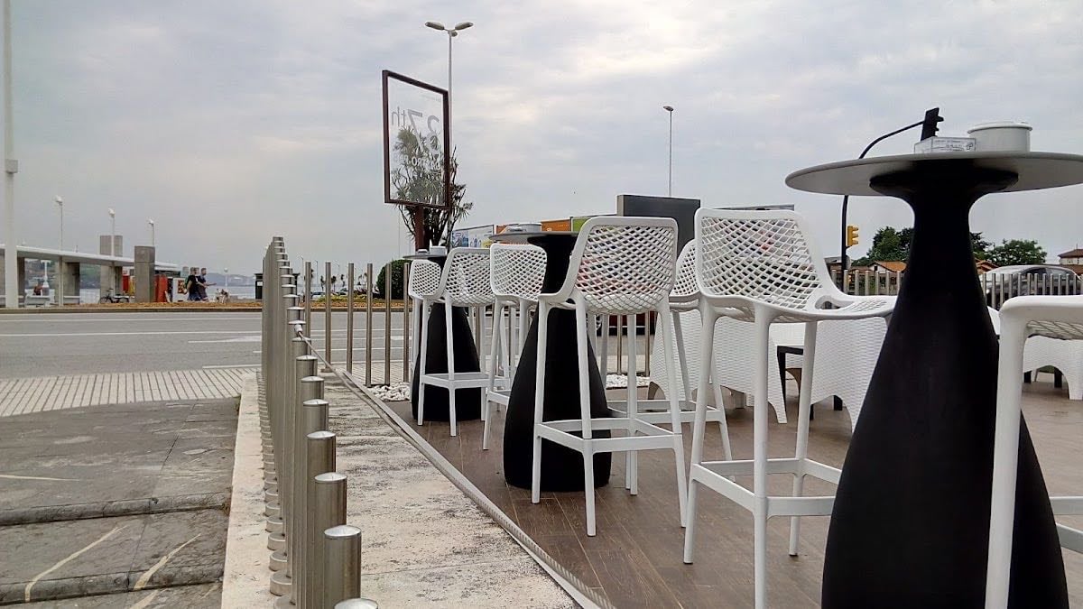 The Roof Terrace - 37th Gastro Pub by abba Playa de Gijón