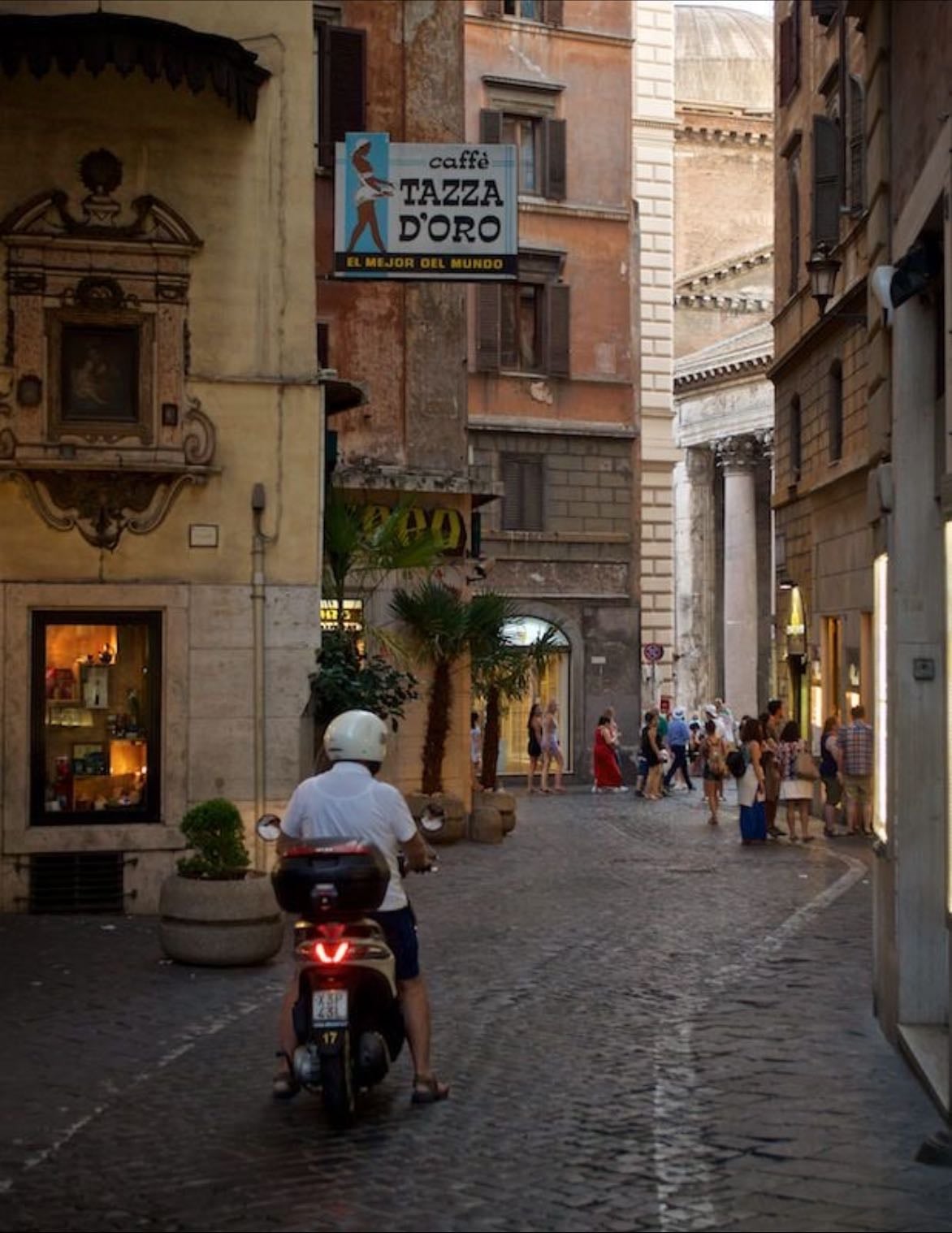 Tazza d’Oro (Rome, near Pantheon) - Historic café founded in 1946—famed for its rich espresso, roasted on-site by skilled baristas.
