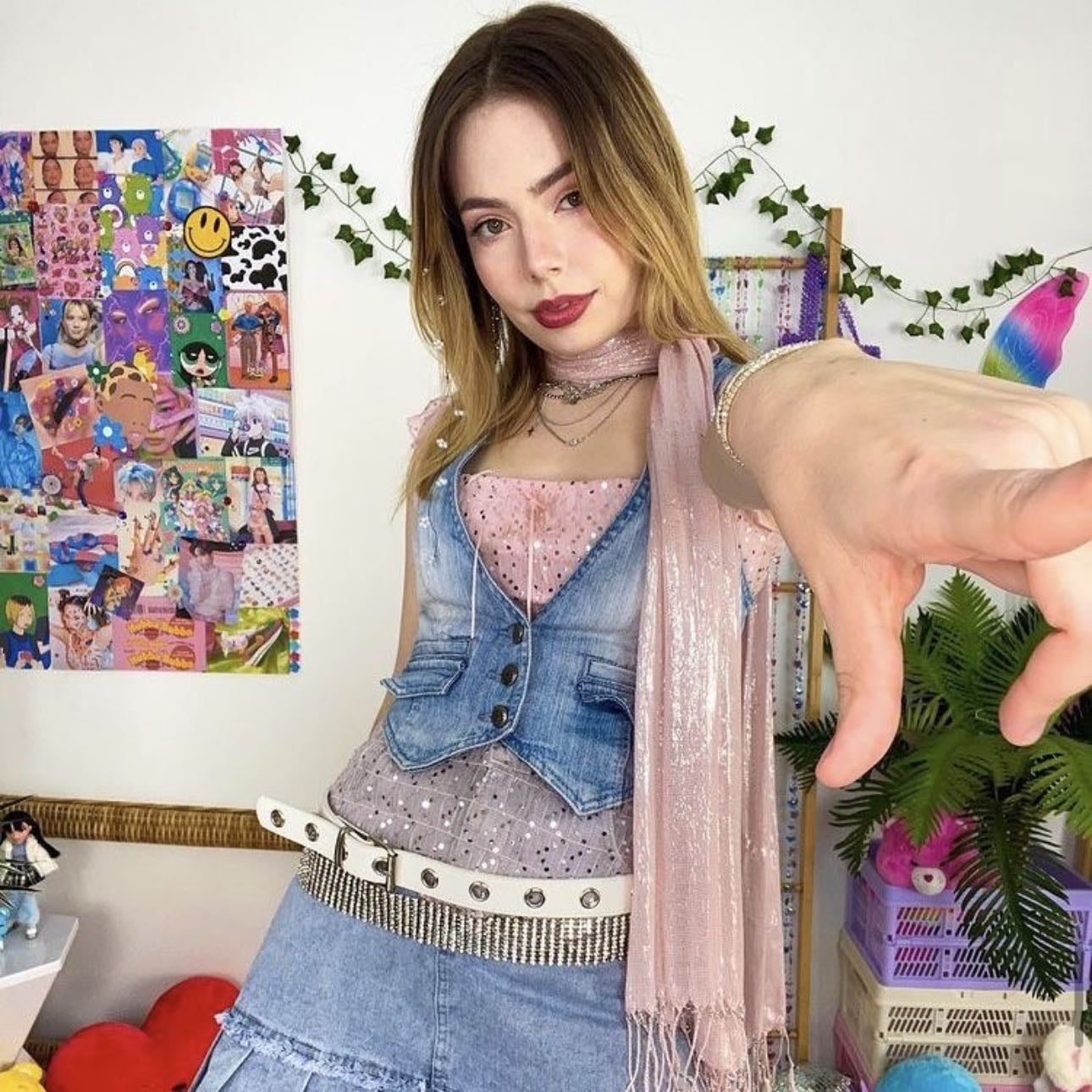 Katie O. (stealthespotlight) - FASHION, kpop, anime