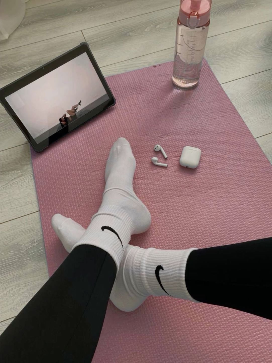 go to pilates โ ๐งโโ๏ธโซ๏ธ๐