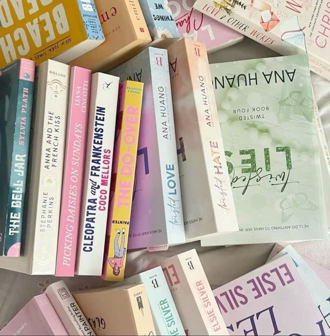 Books ✨💗