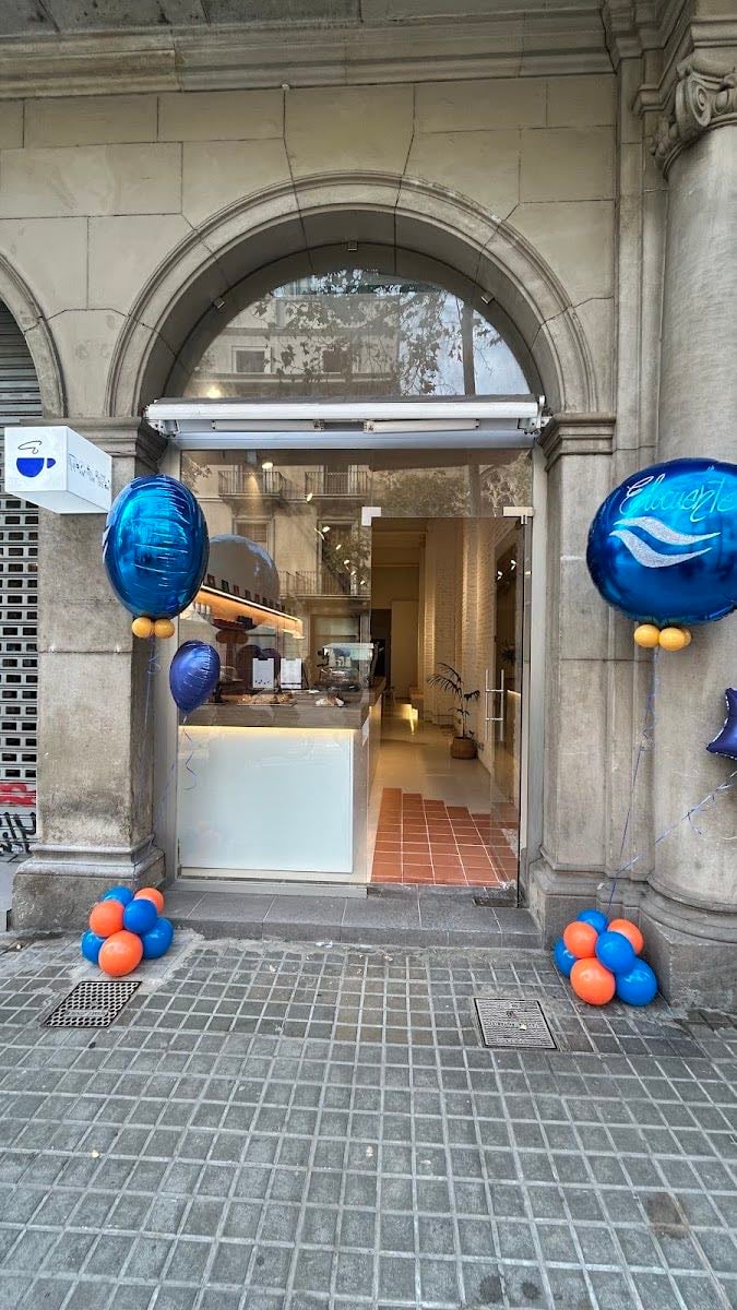 Elocuente cafe y libros
