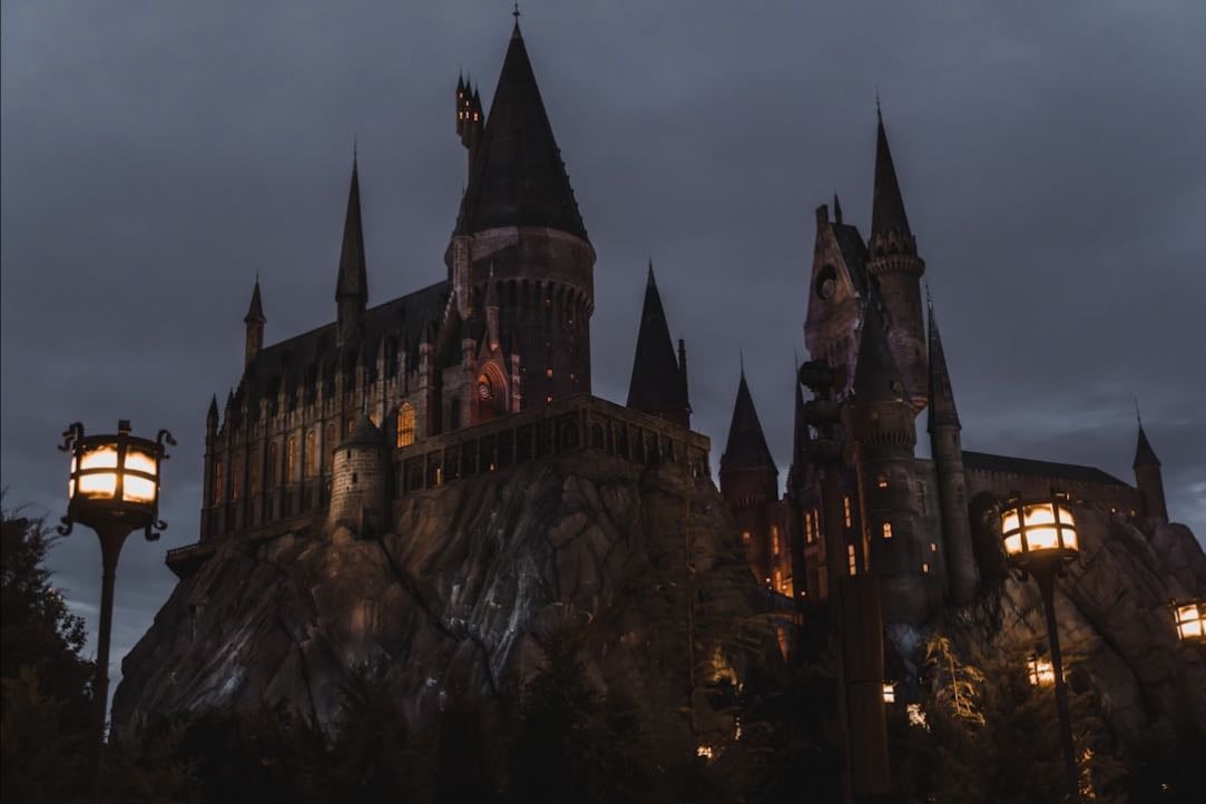 Harry Potter and the Sorcerer's Stone - J.K. Rowling · 2015