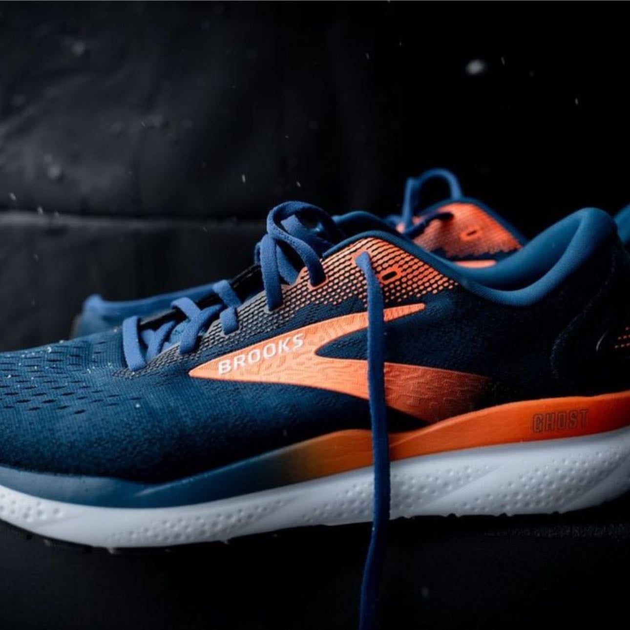 Brooks Ghost16 - For roads and tracks