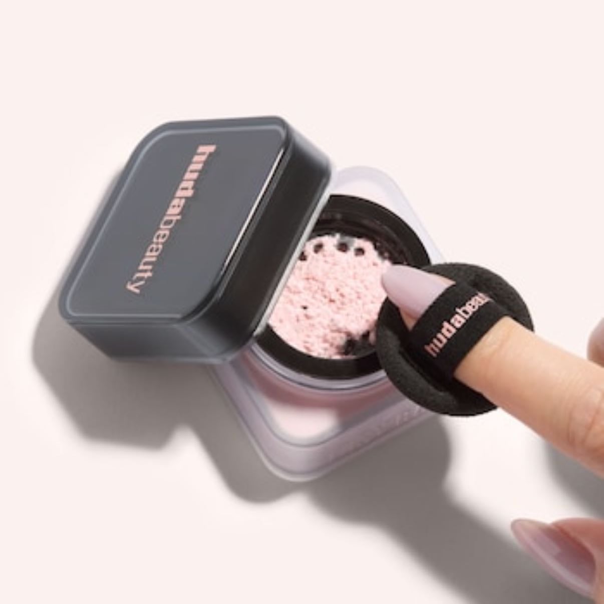 Huda beauty setting powder