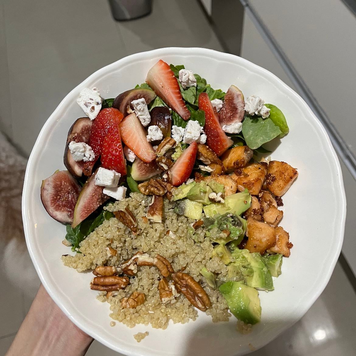 Higos -strawberry bowl