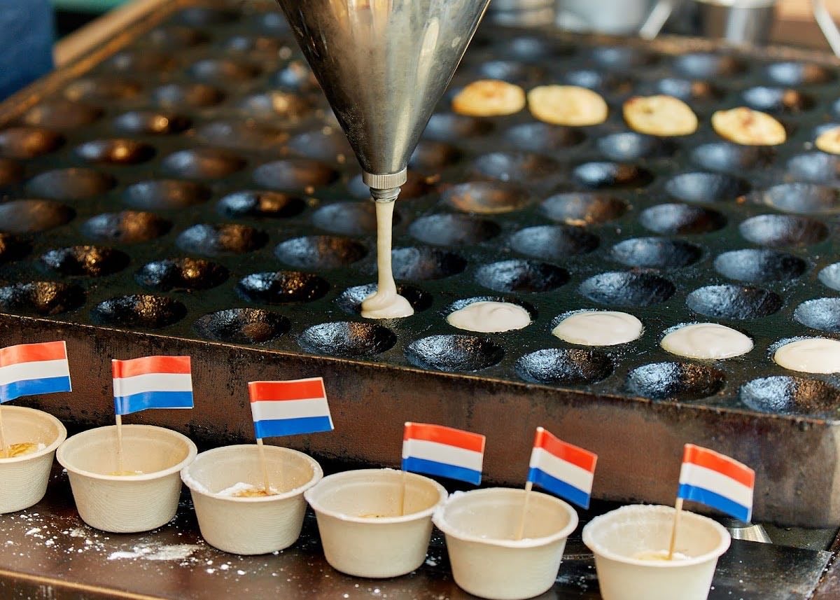 LEKKER CAFÉ - Poffertjes