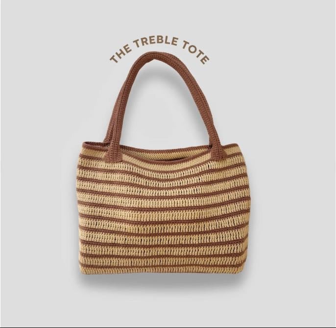The treble tote - Paid pattern (also has a YouTube tutorial. You can find the link in the bag (free patterns category)
Instagram: crochetedbydaniela