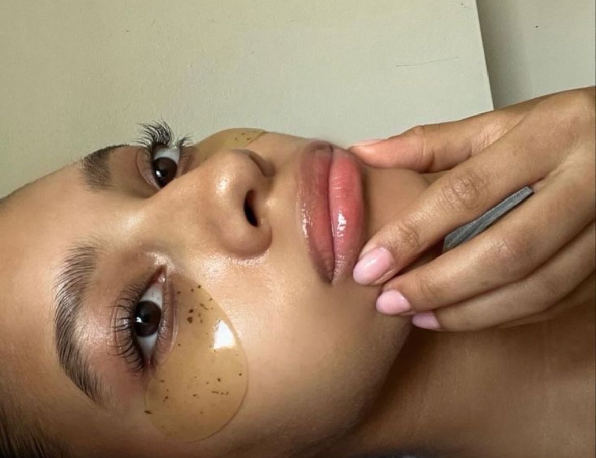skincare for oil skin with acne tendence