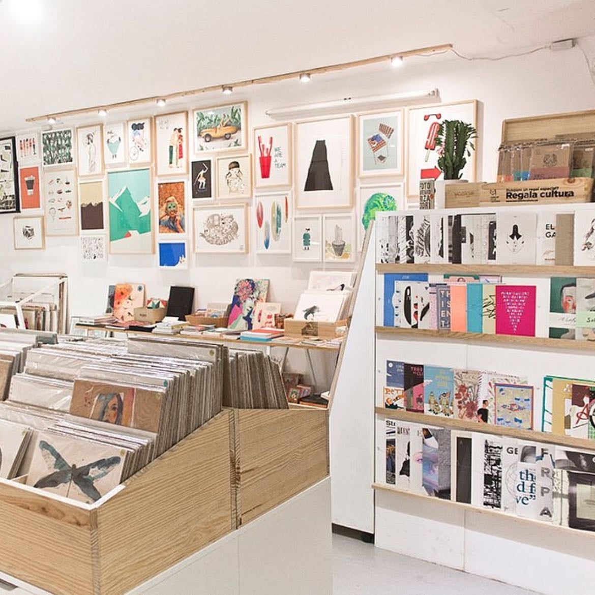 MISCELANEA - Galería y punto de encuentro para artistas emergentes