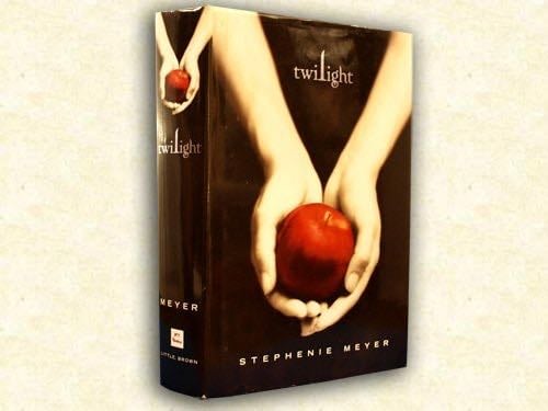 Twilight - Stephenie Meyer · 2007