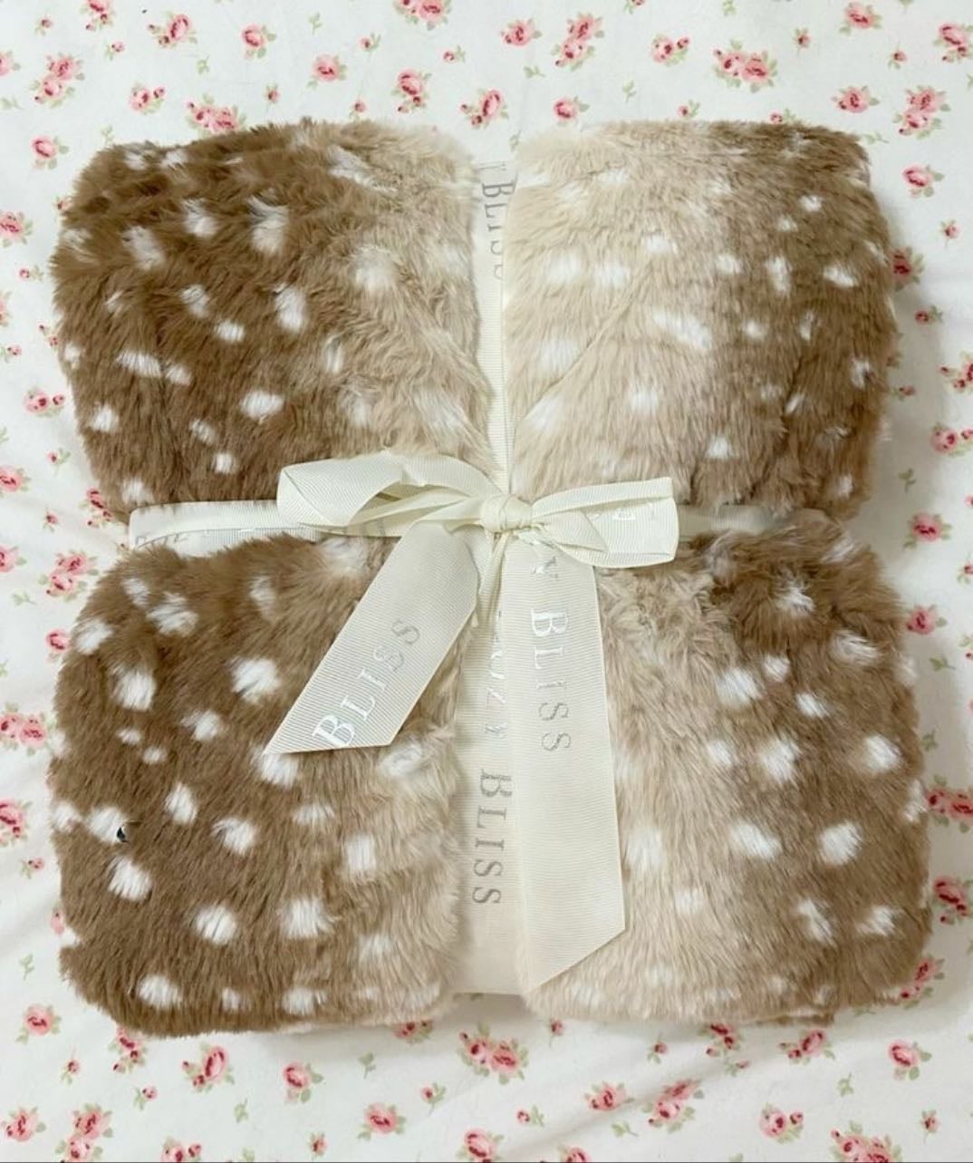 a deer blanket omg - ive been YEARNING for these