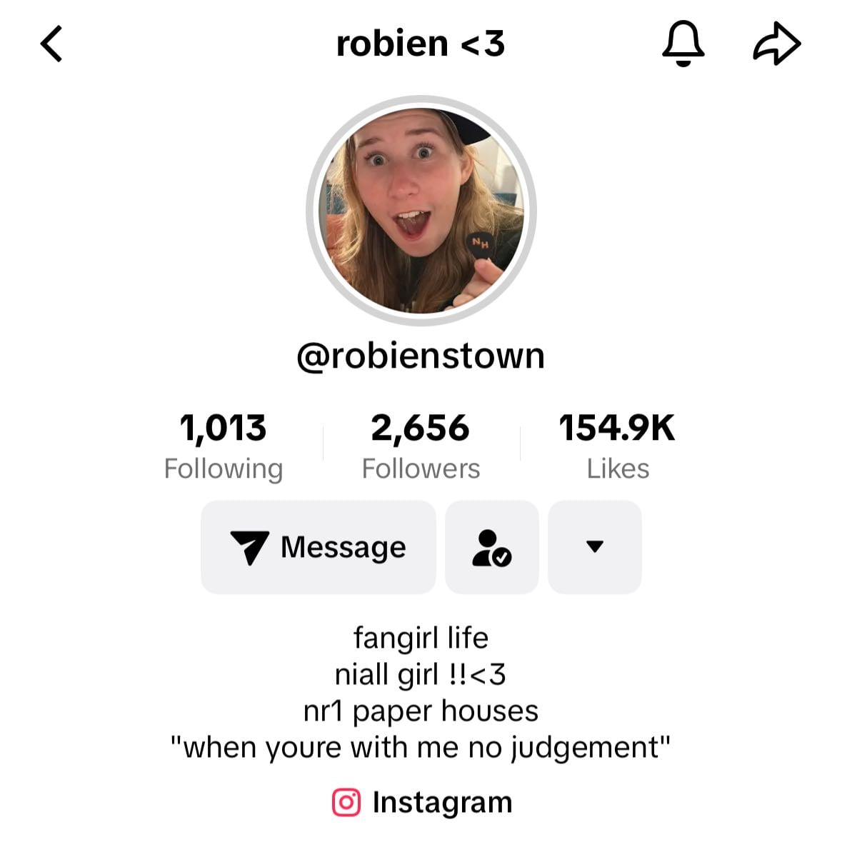 robien ( @robienstown ) - i think she deserve THE HYPE🔥🔥
