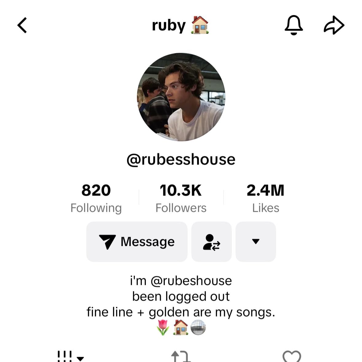 ruby ( @rubesshouse ) - MY FAVOURITE, her vids are incredibly amazing! 💘 love her so so much