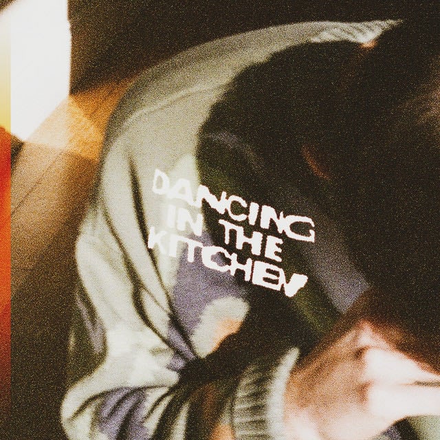 dancing in the kitchen - Album · Zachary Knowles