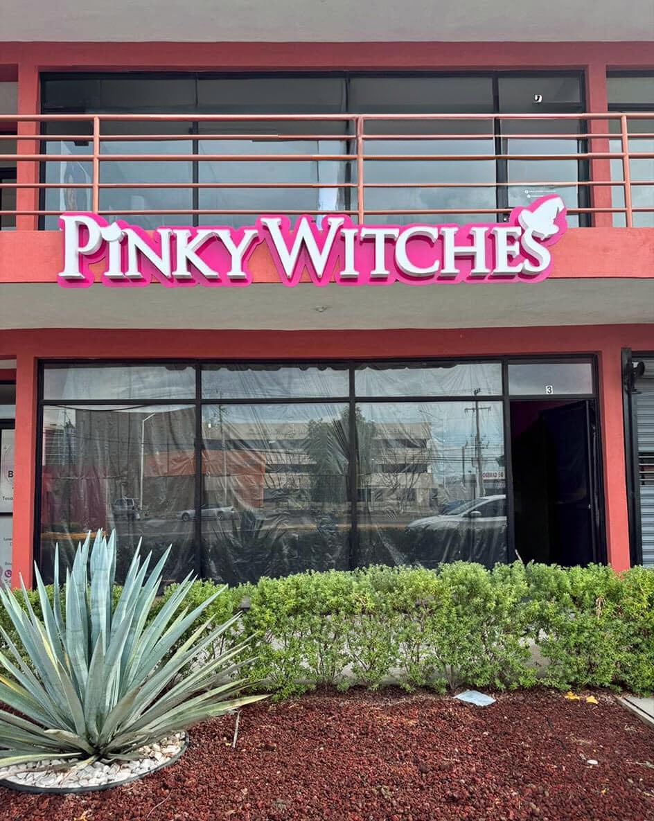 Pinky Witches NLD