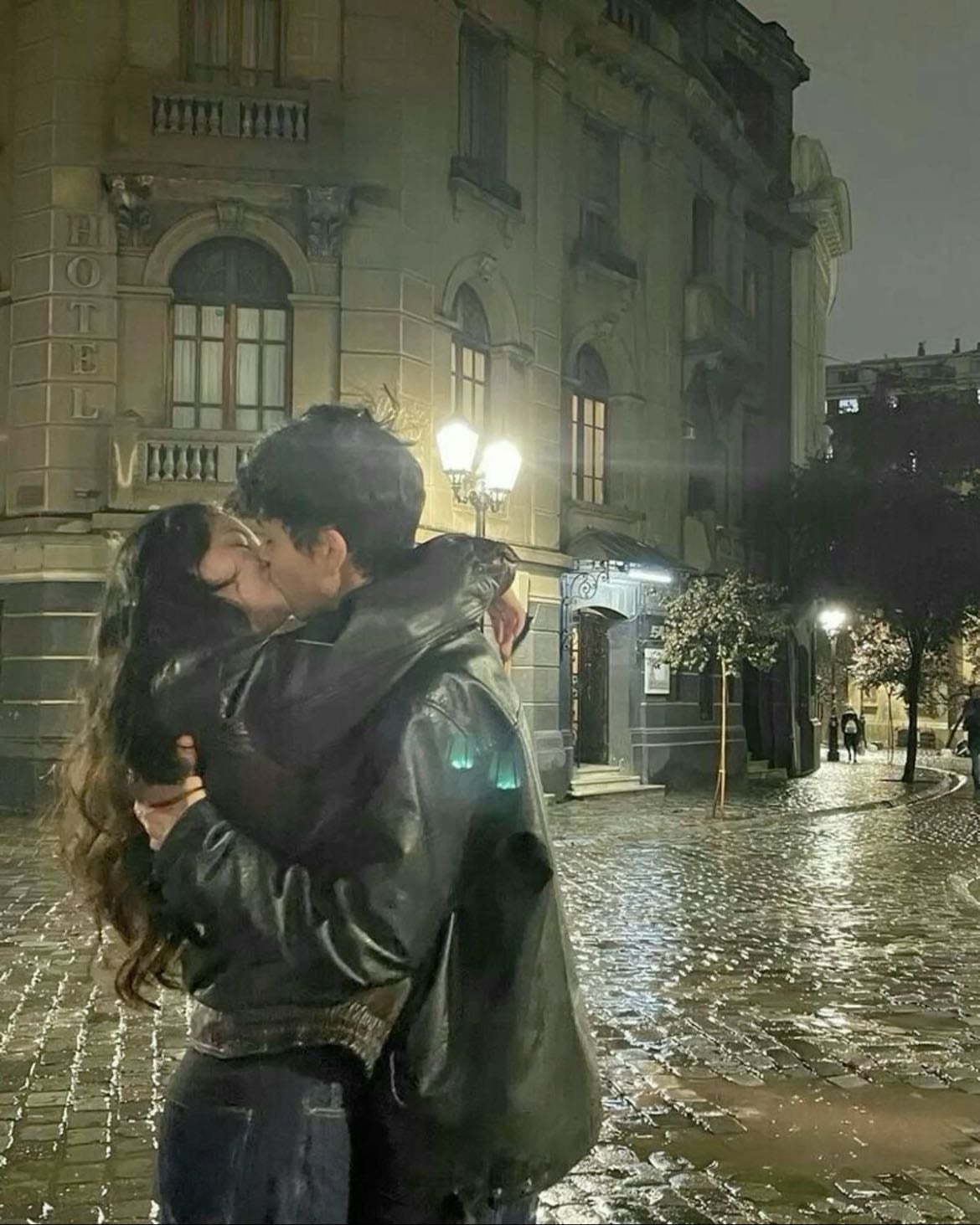 𝗒𝗈, 𝗍𝗎 𝗒 𝗎𝗇 𝗊𝗎𝗂𝗓𝖺𝗌 - María Martínez · 2022