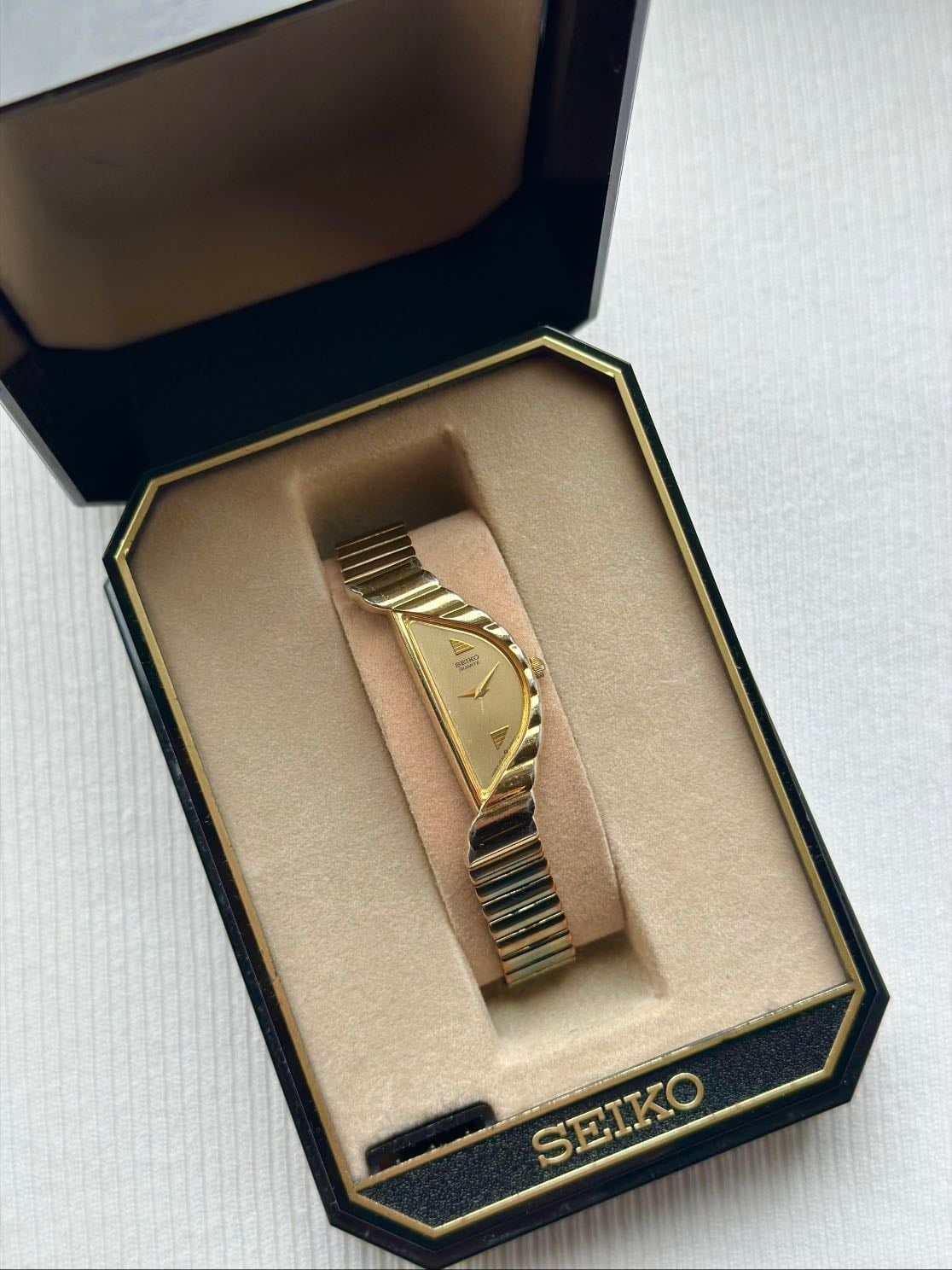 seiko half moon