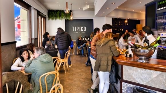 Típico barra de tapas