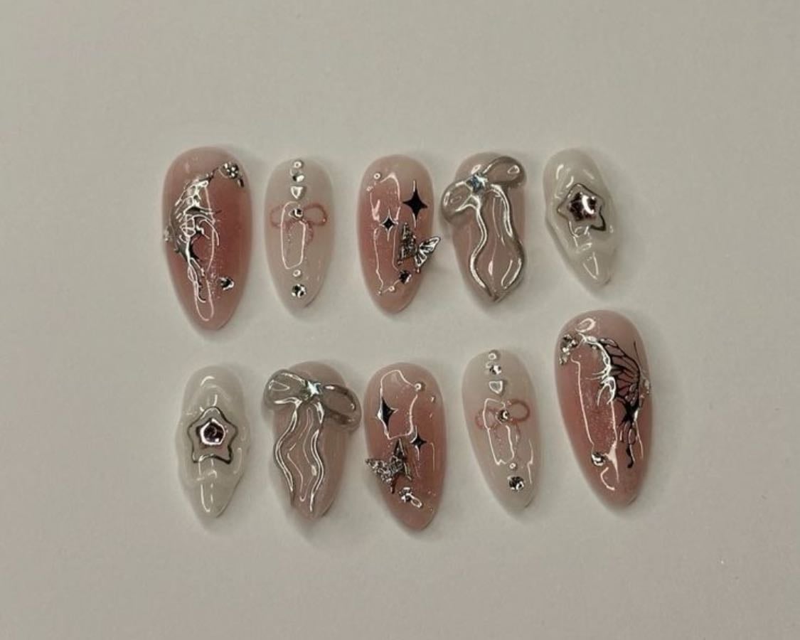 nails