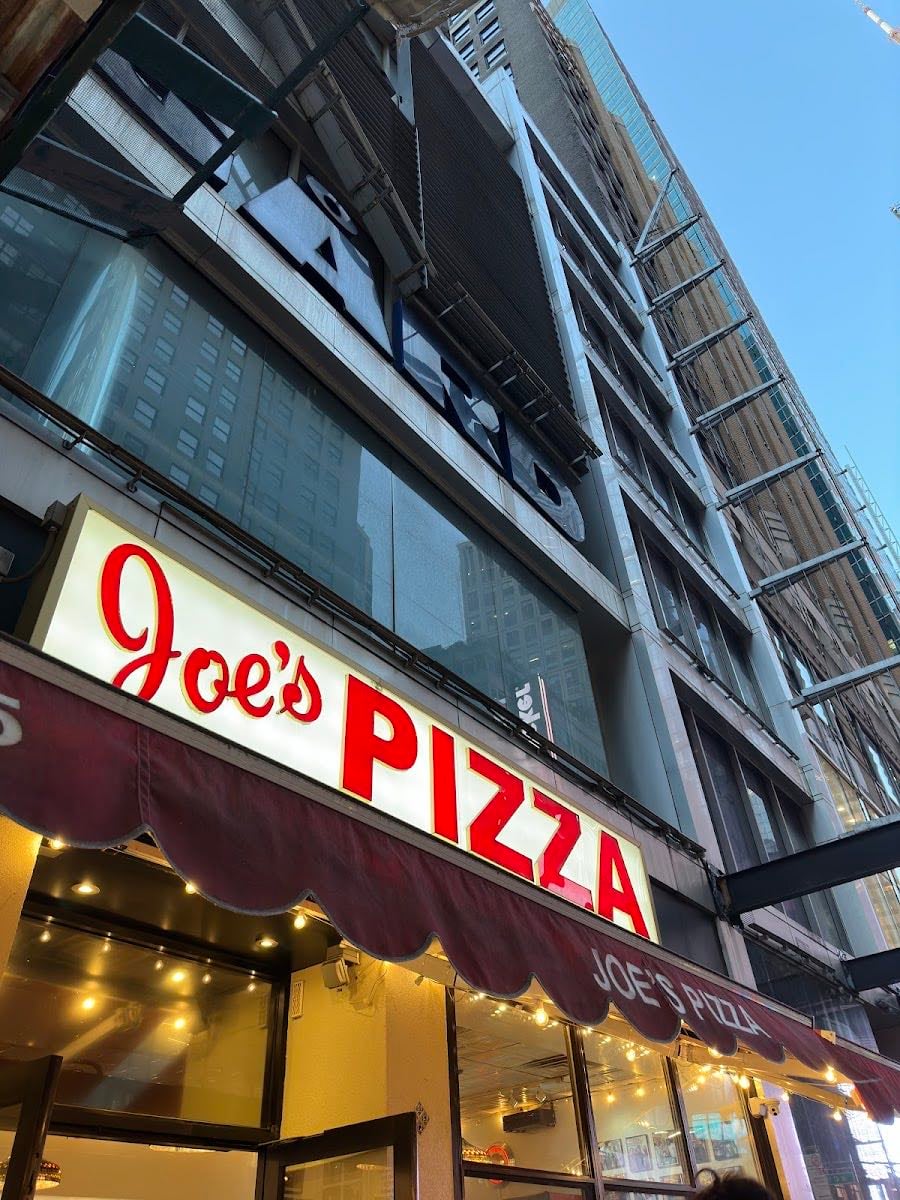 Joe''s Pizza Broadway - Best New York pizza