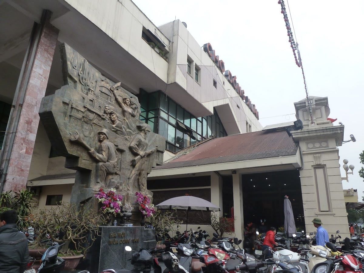 Đồng Xuân Market