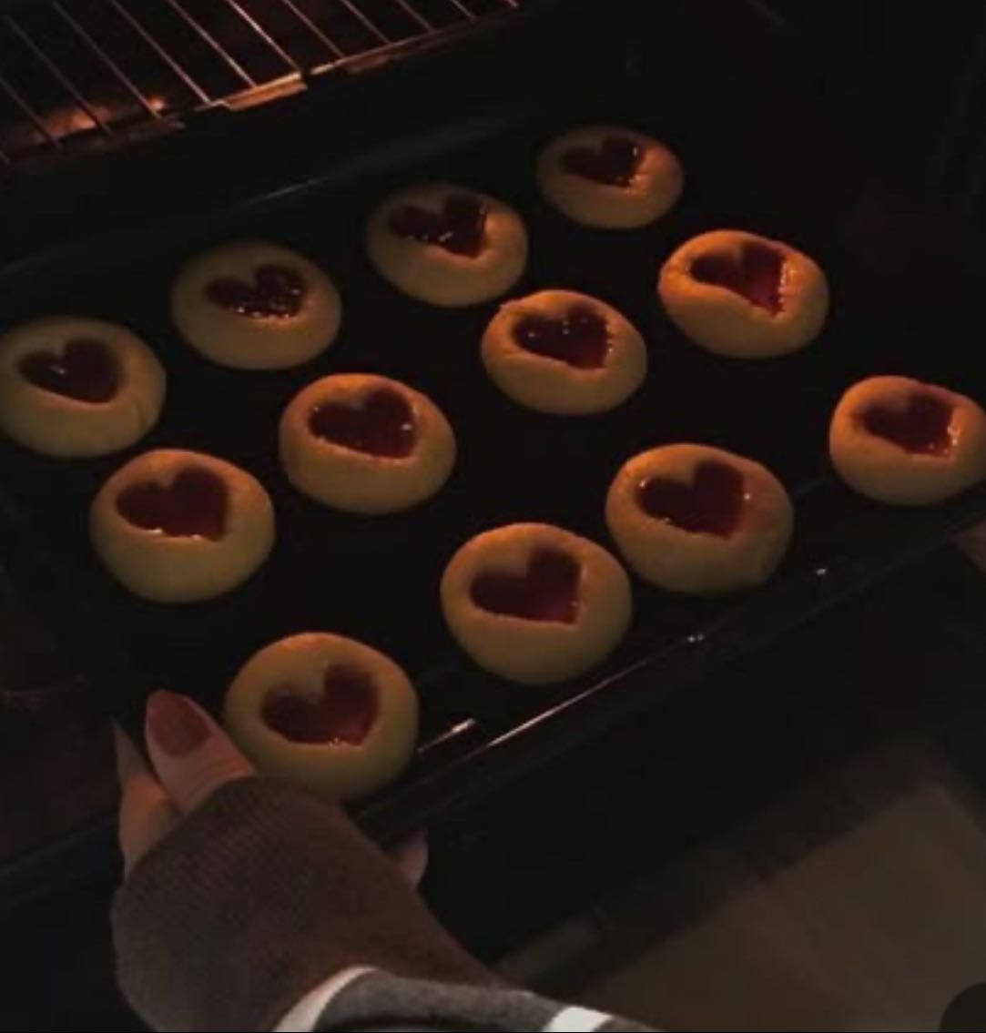 Baking cakes