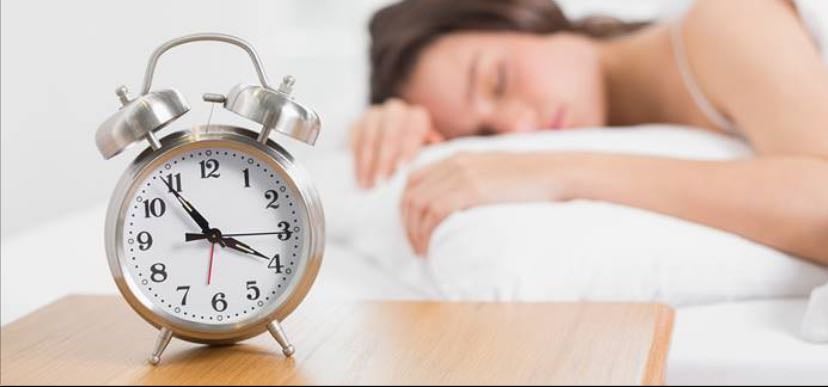Duerme 8 horas o más