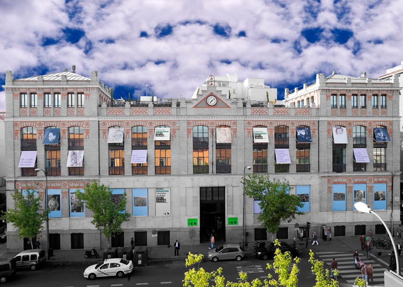 La Casa Encesa - Cine