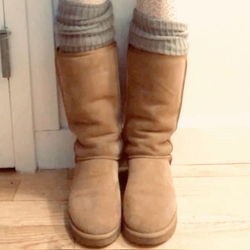 Tall uggs! - ༒ꕥ༒